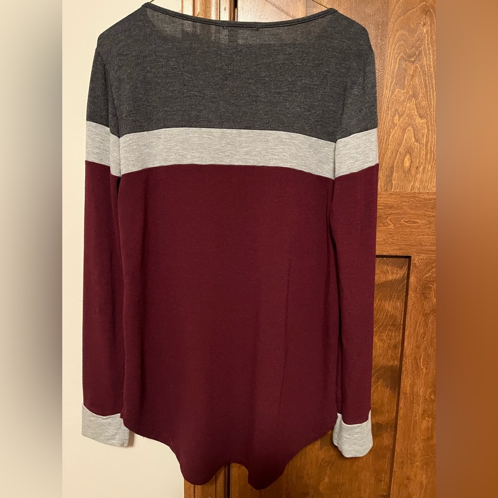 Staccato Colorblock top - Picture 2 of 6